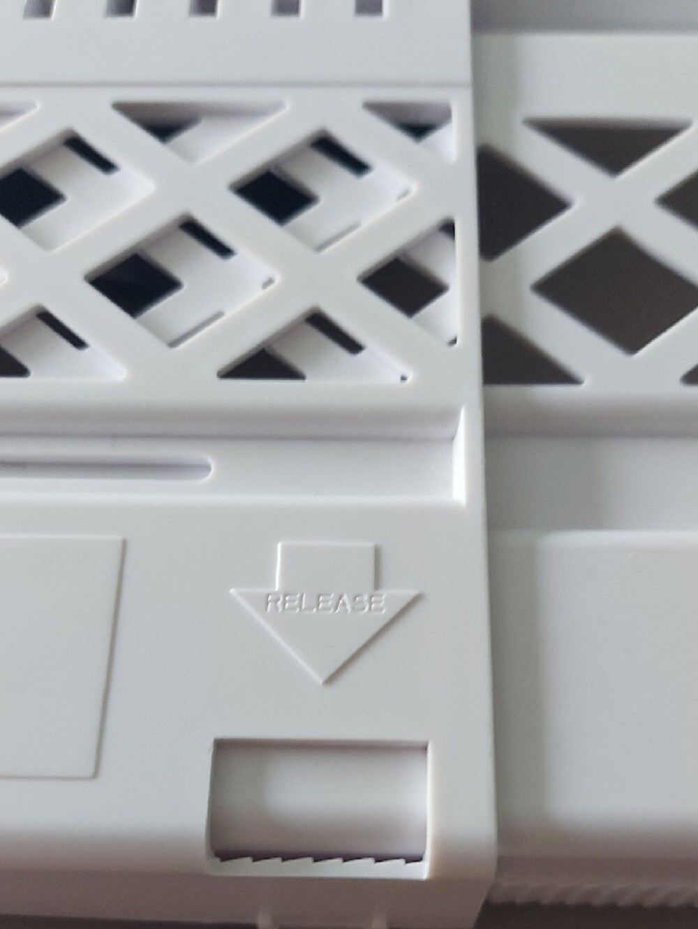 Lockermate Expandable Shelf - Picture 3 of 5